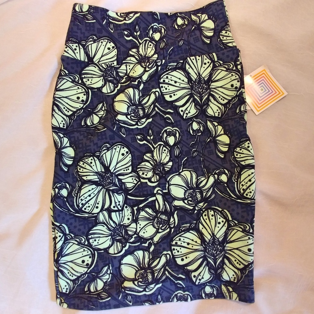 NWT XS LuLaRoe Cassie
